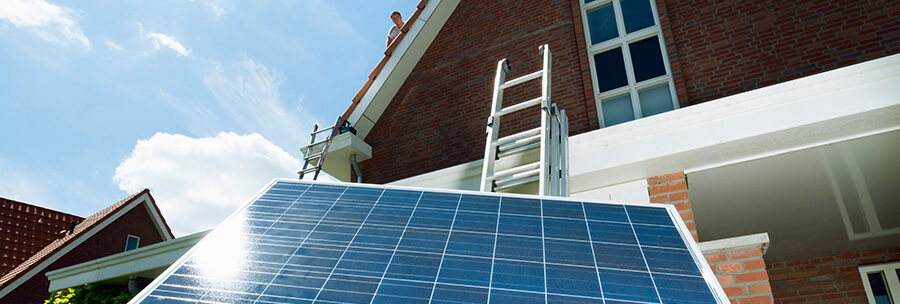 Photovoltaik-Anlage: Eigene Energie vom Dach finanzieren