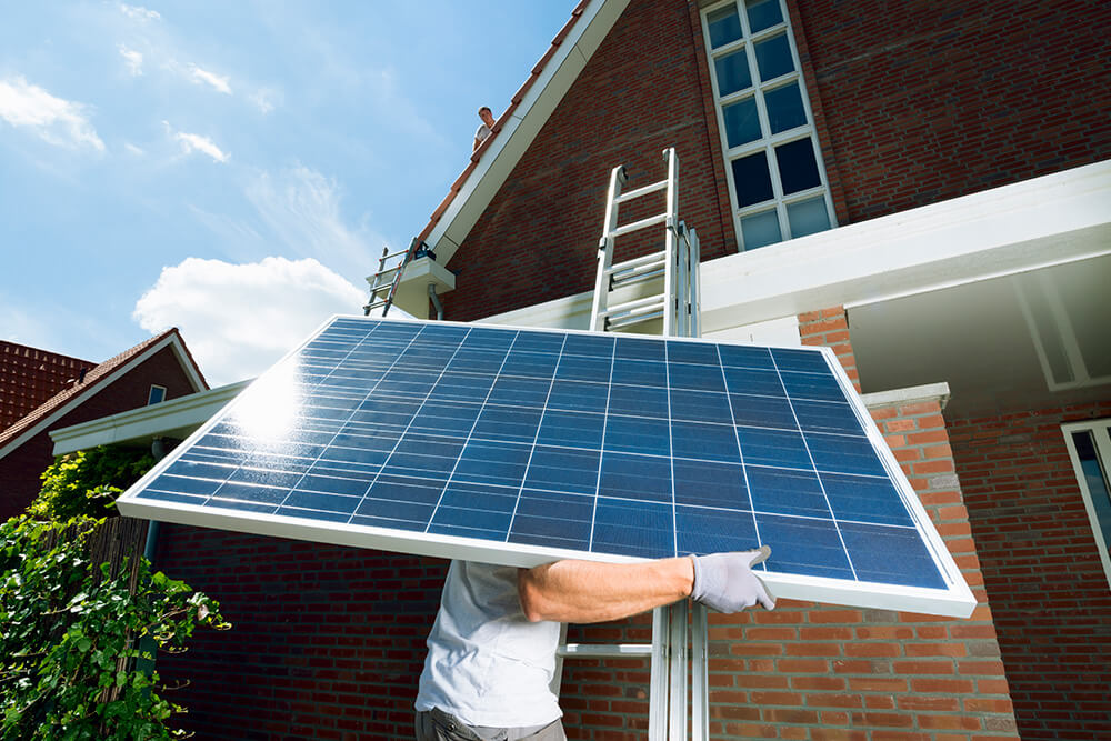 Photovoltaik-Anlage: Eigene Energie vom Dach finanzieren